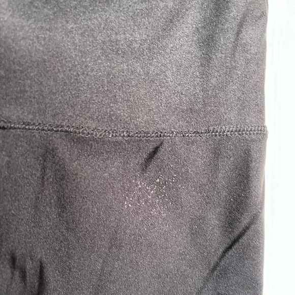 5/20$ Garage Metallic Black High-Waisted Leggings size small - Picture 6 of 7